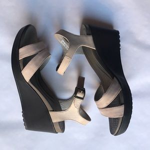 Crocs Leigh Ankle Strap Wedge